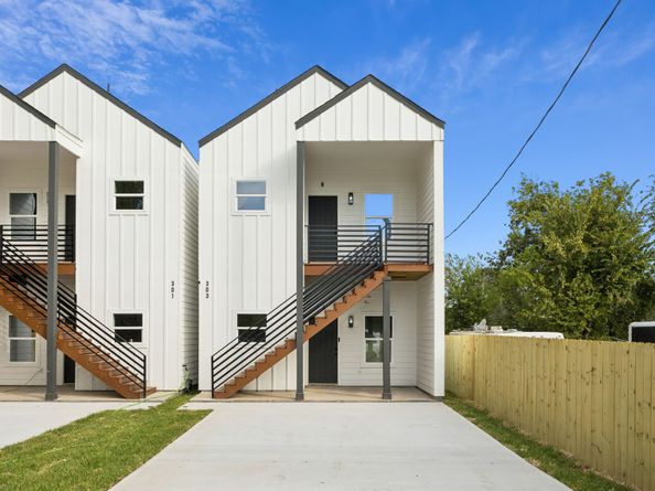 303 Cartersville Street, Houston TX 77029