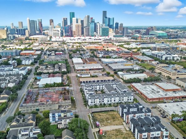 3006 Lamar Street, Houston TX 77003