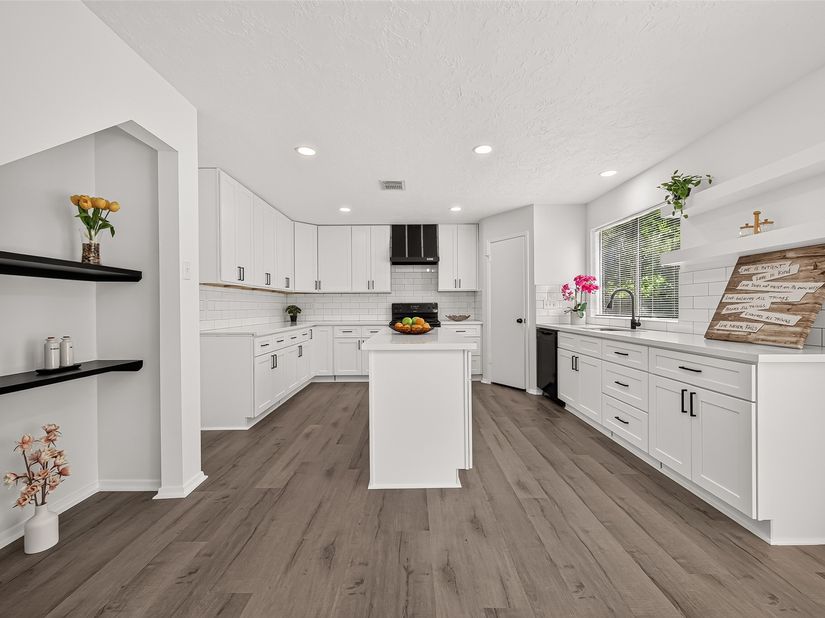 15511 Sungold Court, Houston TX 77095