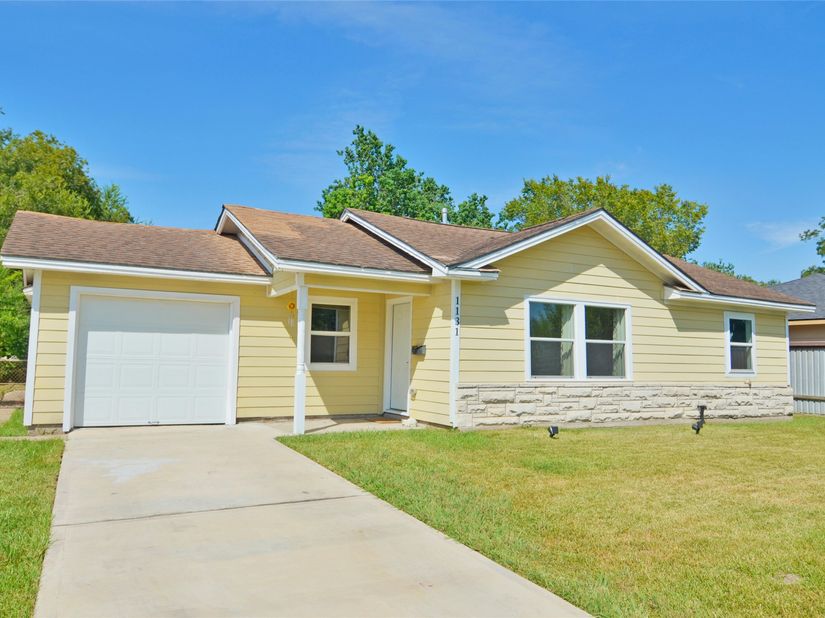 1131 Globe Street, Houston TX 77034