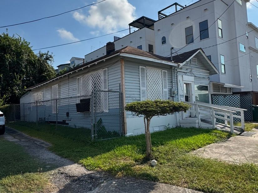 3317 Pease Street, Houston TX 77003