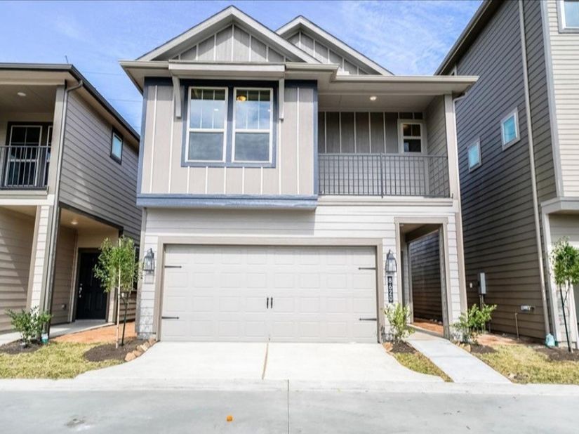 8620 Hollyoaks Creek Lane, Houston TX 77063