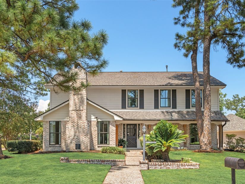 10830 Burgoyne Road, Houston TX 77042