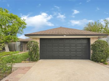 9208 Carousel Lane
