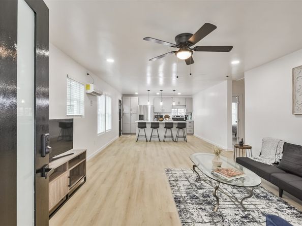 4705 Pease Street, Houston TX 77023