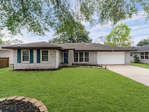 4811 Stillbrooke Drive, Houston TX 77035