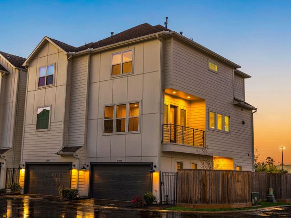 6302 Chelsea Falls Lane, Houston TX 77008