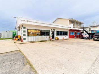 1137 Freeport Street