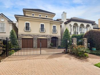 52 Briar Hollow Lane