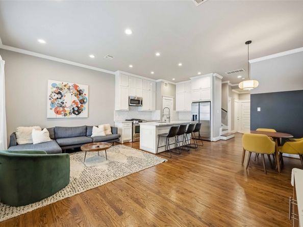 1006 Enid Street B, Houston TX 77009