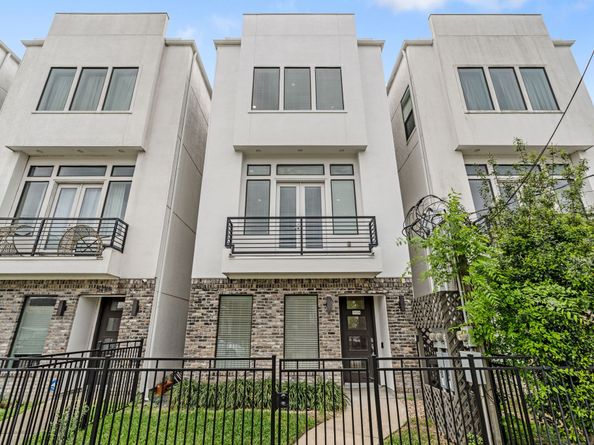 5713 Larkin Street A, Houston TX 77007