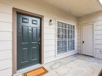 2626 Holly Hall