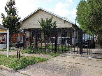 7107 Avenue I