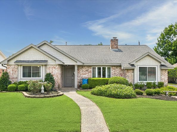2011 Willowmoss Court, Houston TX 77008