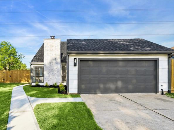 9203 Belle Park Drive, Houston TX 77099