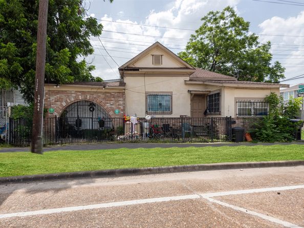 2609 Elysian Street, Houston TX 77009