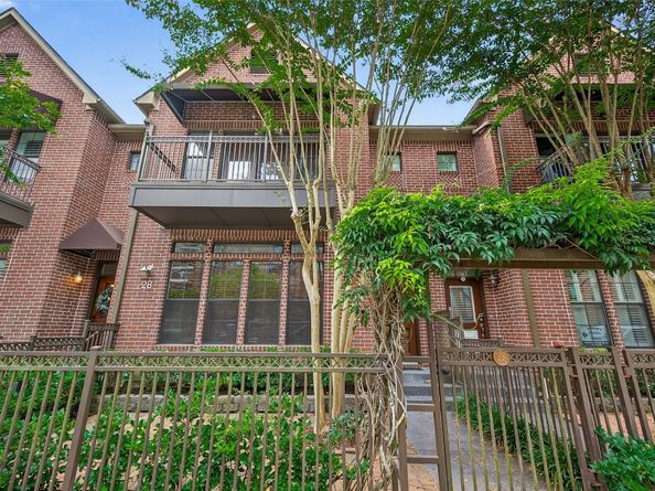 28 Riva Row, Spring TX 77380