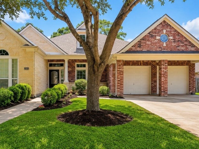 15923 Maple Shores Drive, Houston TX 77044