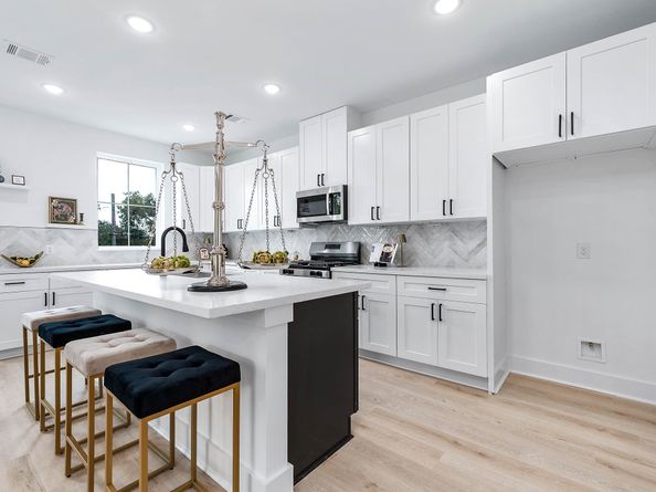 1515 Euel Street, Houston TX 77009