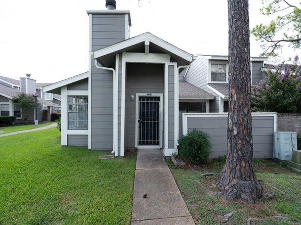 6324 Shadow Tree Drive 632, Houston TX 77035