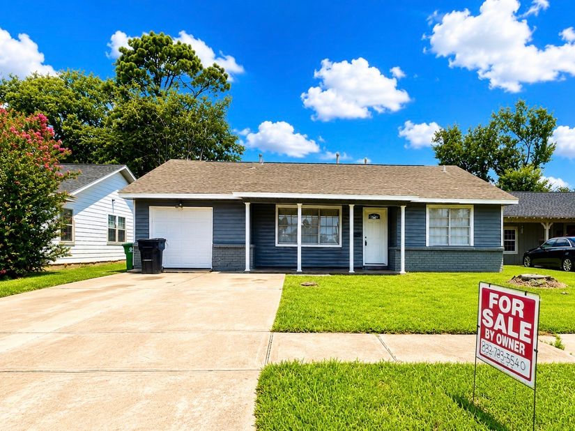 631 Roper Street, Houston TX 77034