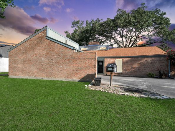 15822 Laurel Heights Drive, Houston TX 77084