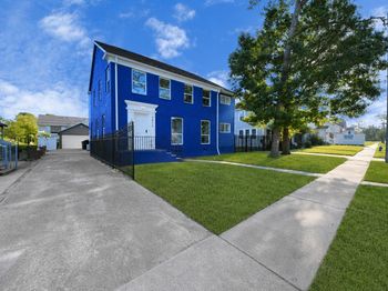 3217 Binz Street