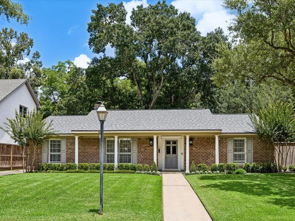 1907 Briarpark Drive, Houston TX 77042