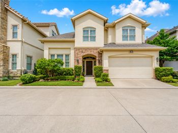 2719 Stuart Manor