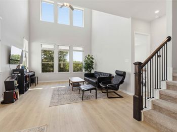 1121 Silver Dollar Trail