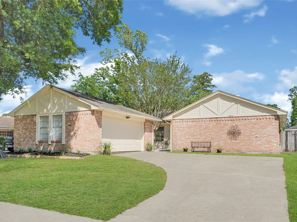 6611 Archgate Drive, Spring TX 77373