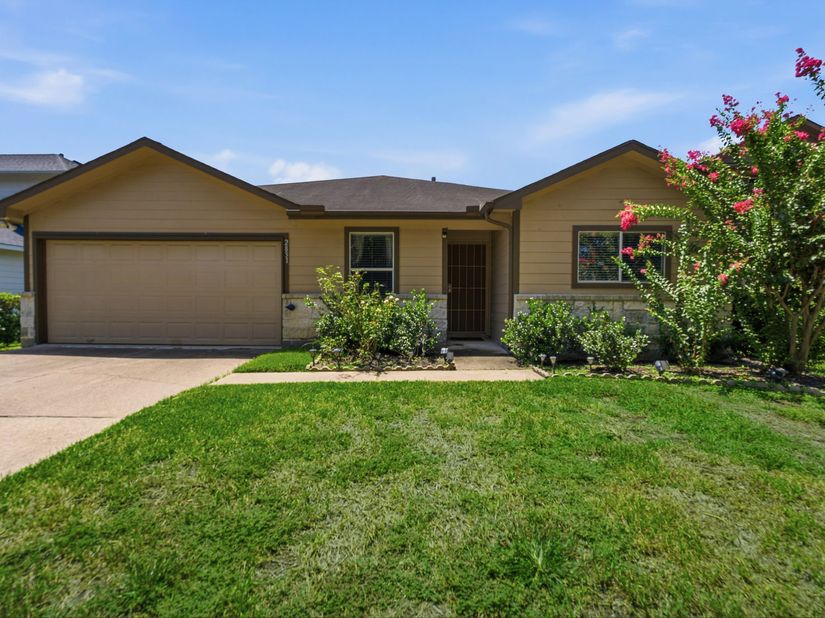 2831 Meiko Drive, Houston TX 77045