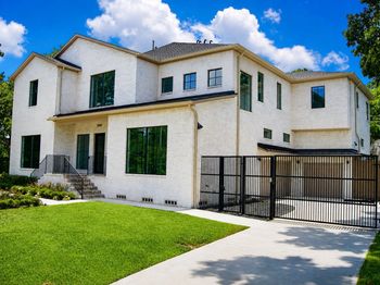 2341 Maroneal St