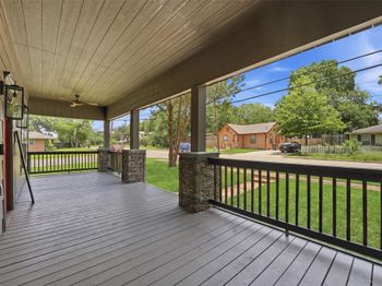 915 North Roberson St