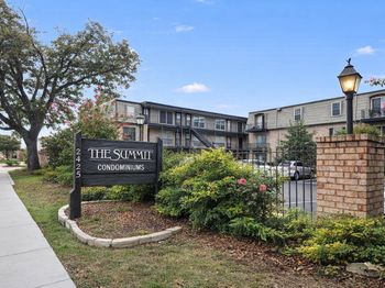 2425 Ashdale DR