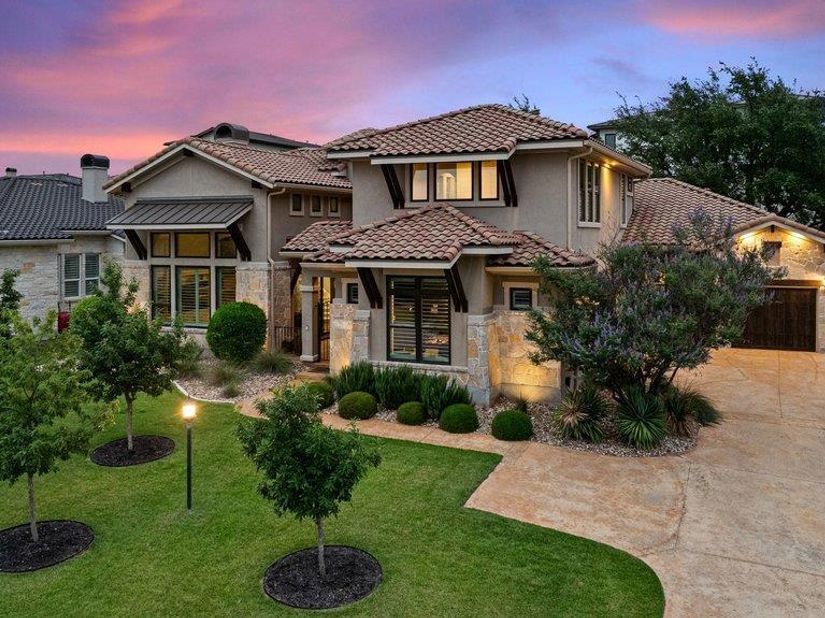 320 Bisset CT, Lakeway TX 78738