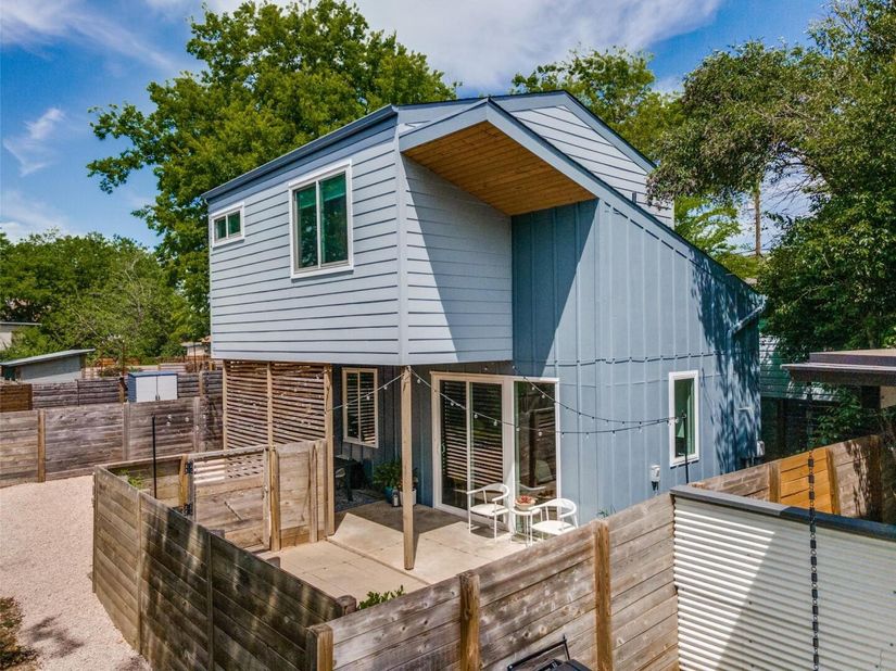 919 E 51st ST B, Austin TX 78751