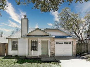 803 Kavanagh DR