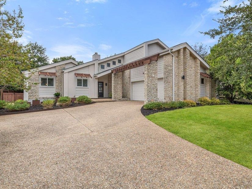 6101 Gun Bow CT, Austin TX 78746