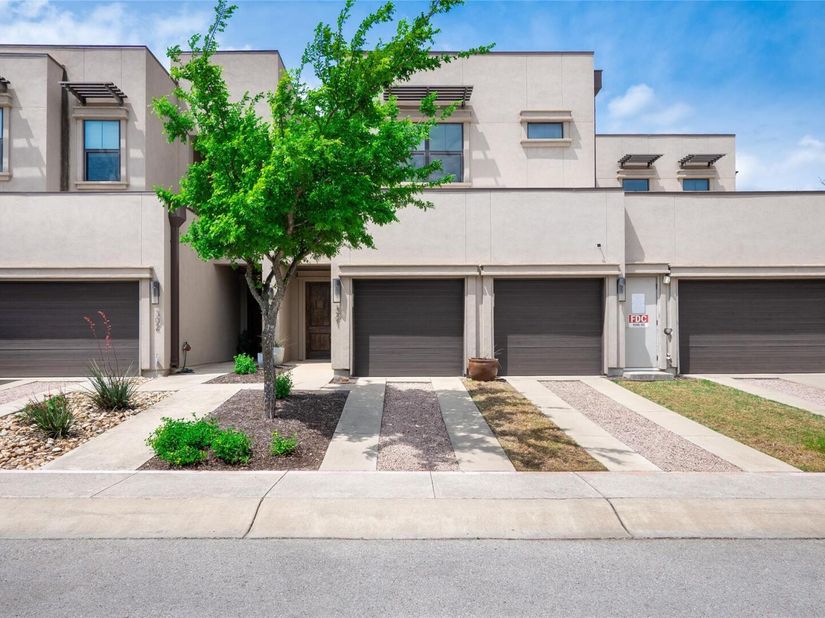8200 Southwest PKWY 321, Austin TX 78735