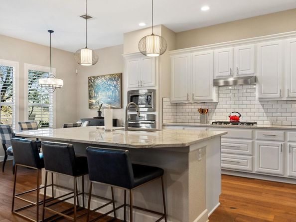 9550 Savannah Ridge DR 37, Austin TX 78726