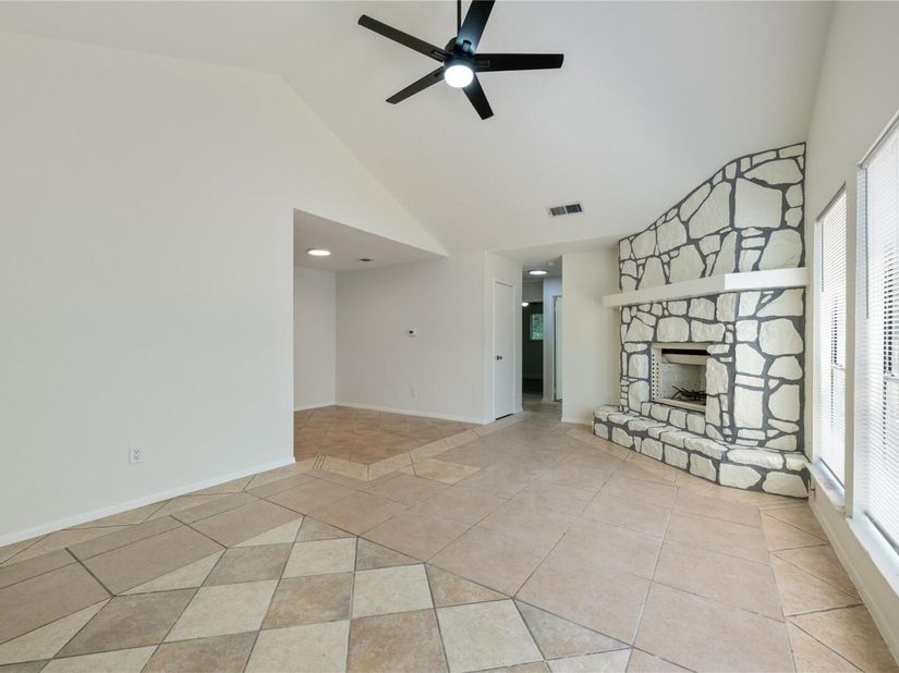 9809 Aberdeen WAY, Austin TX 78753