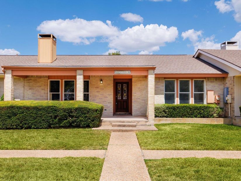 11133 Pinehurst #B DR B, Austin TX 78747