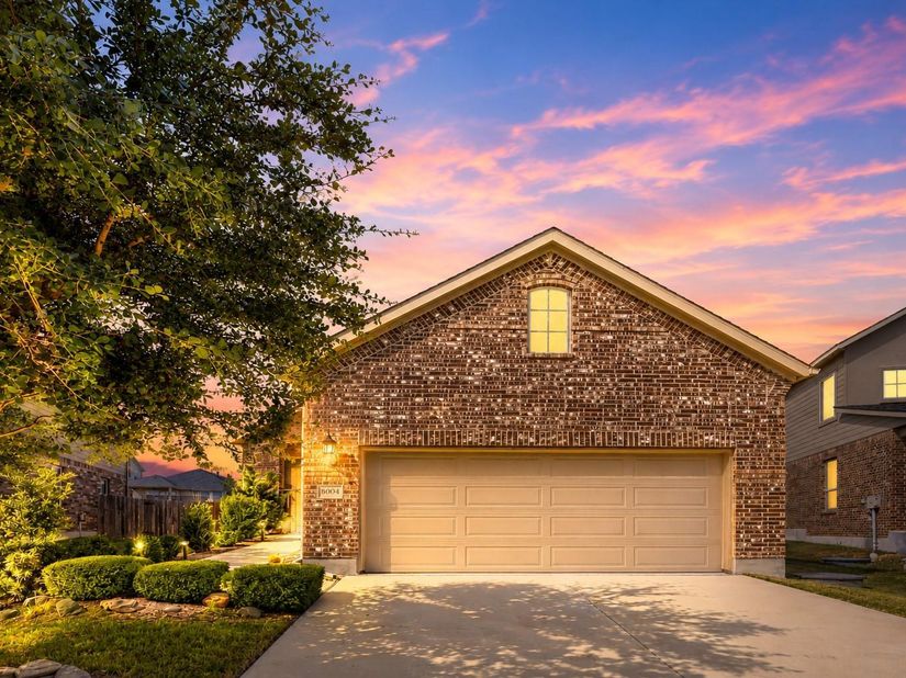 8004 Autumn Moor BND, Lago Vista TX 78645