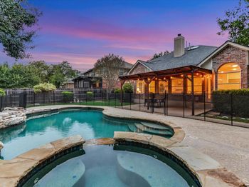 10711 Pinkney LN