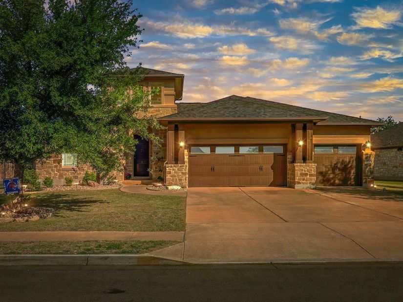 1737 Harvest Dance DR, Leander TX 78641