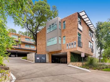 2205 N Lamar BLVD