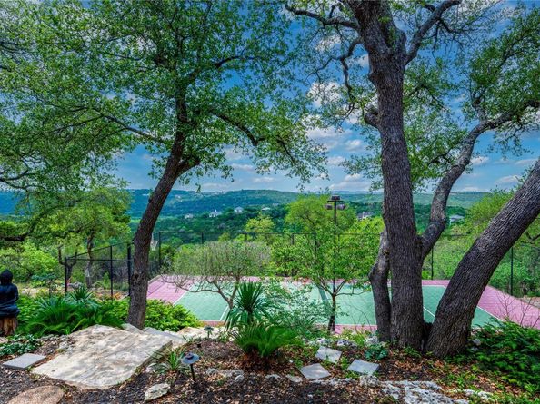 8817 Bell Mountain DR, Austin TX 78730