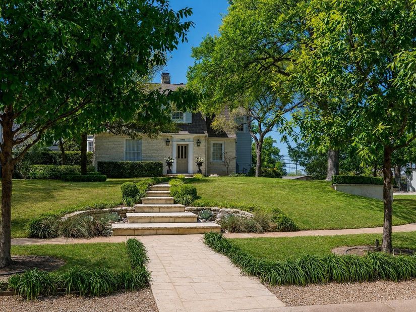 2428 Jarratt Ave, Austin TX 78703