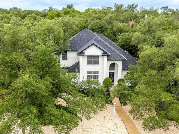 201 Timpanagos DR, Lakeway TX 78734
